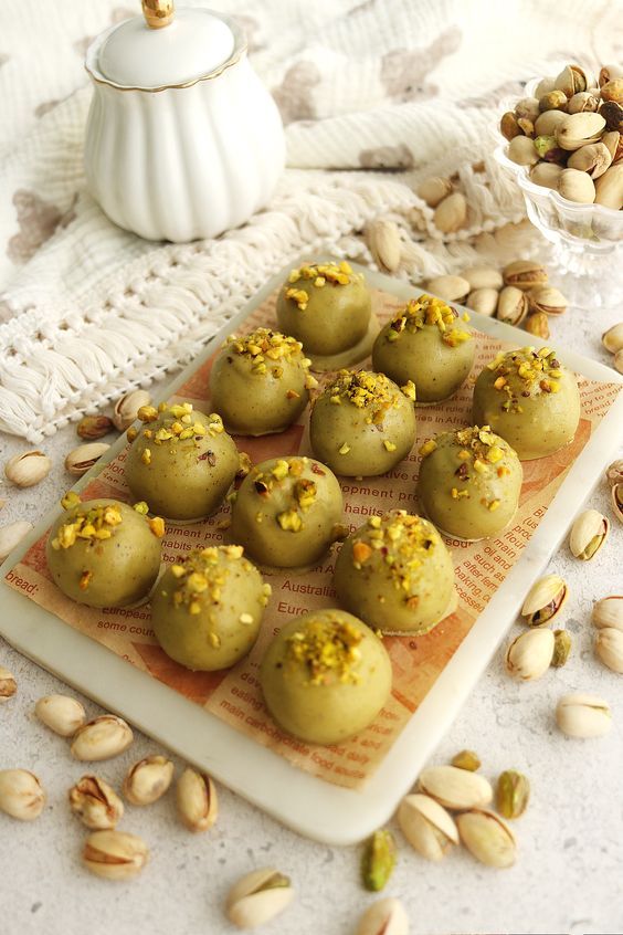 TIRAMISU AND PISTACHIO TRUFFLES with Biscuits