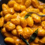 Pumpkin Gnocchi with Crispy Speck Cream: An Explosion of Autumn Flavors!