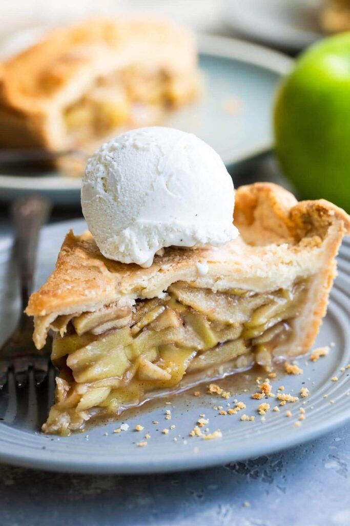 Apple Pie with Cream