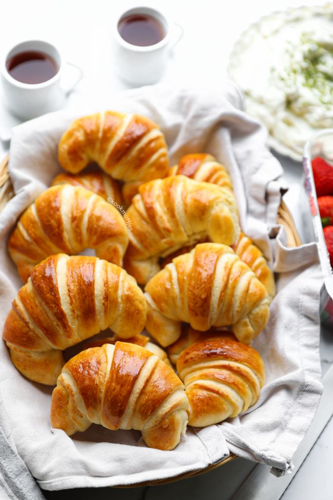 Easy CROISSANT RECIPE