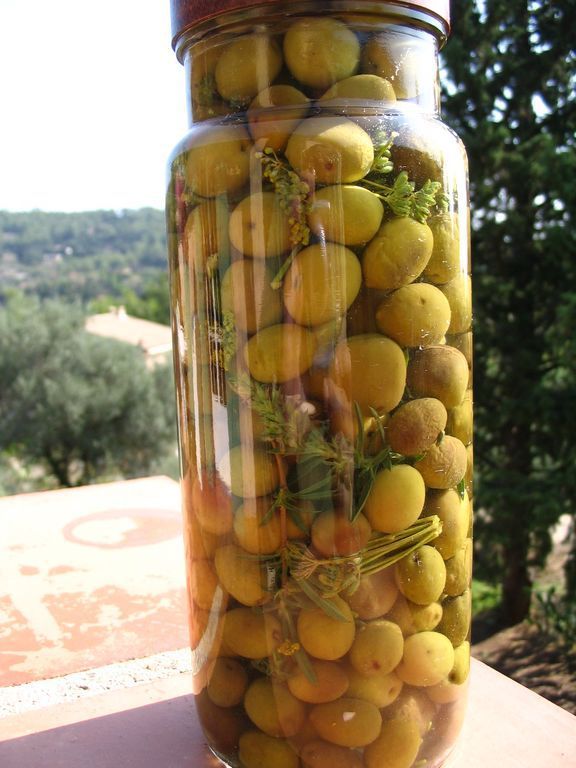 Marinated Olives: The Traditional Recipe for Simple and Tasty Preserves