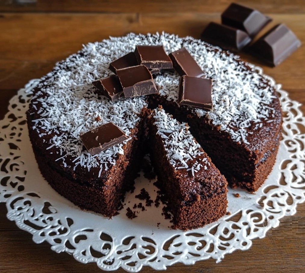 Soft Coconut and Chocolate Cake: An Irresistible Dessert