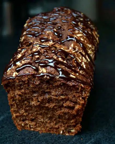 Oatmeal, Chocolate and Banana Cake