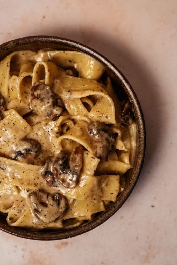 Tagliatelle with Cream, Mushrooms and Sausage