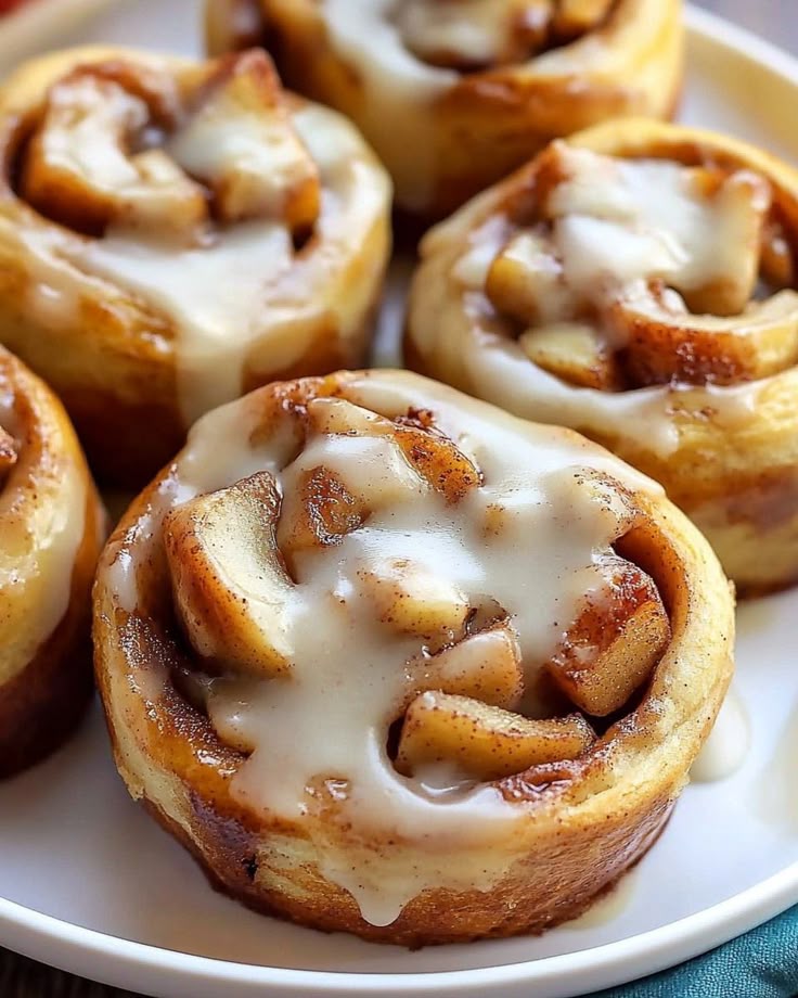 Apple Rolls: The Dessert Recipe That Pleases Everyone