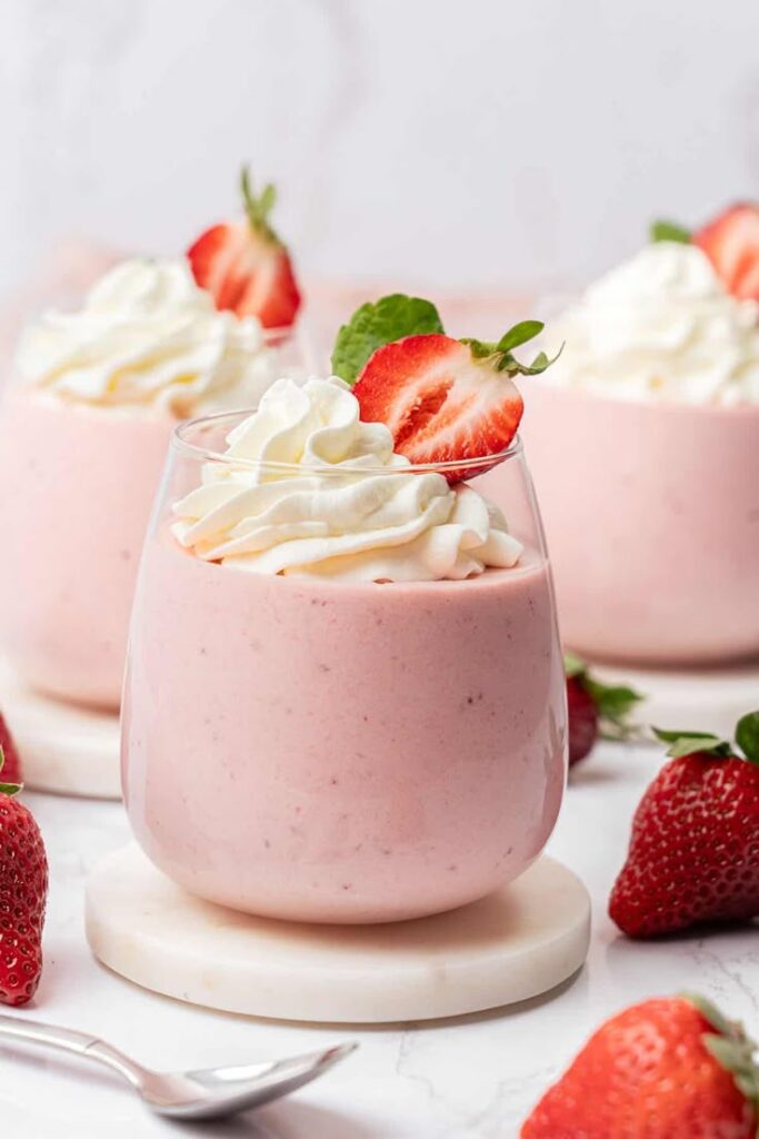 Strawberry Mousse: The Recipe for a Quick and Delicious Dessert