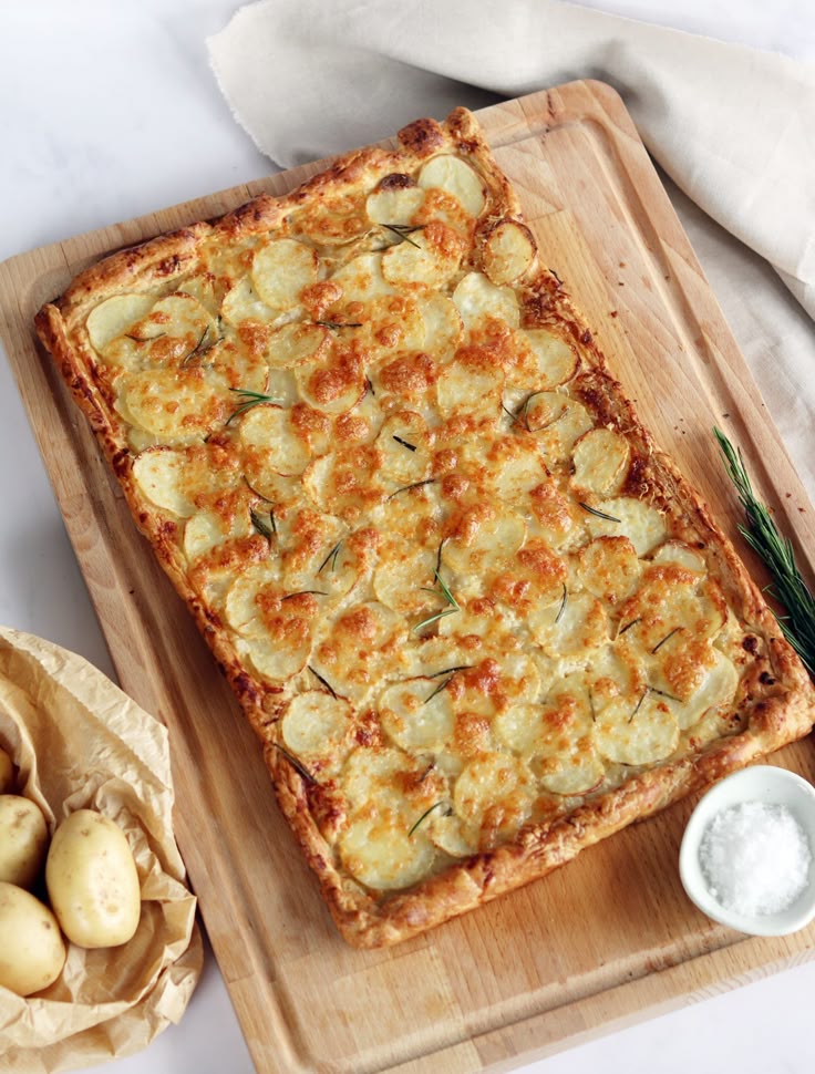 Rustic Savory Tart: The Recipe for a Tasty and Stringy Appetizer