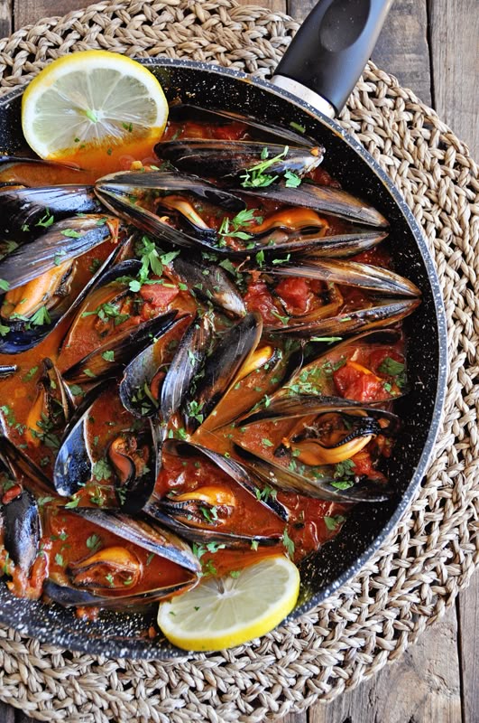 Pugliese-style stuffed mussels