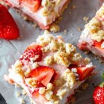 Cream and strawberry crumble: the recipe for a creamy and tasty spring dessert