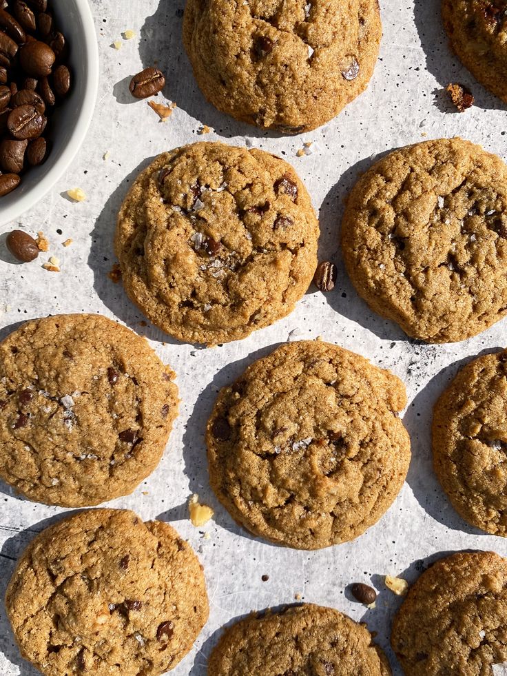 Coffee-flavored almond paste pastries