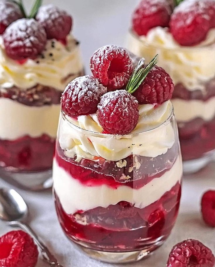 Raspberry Tiramisu: A Fruity and Light Delight