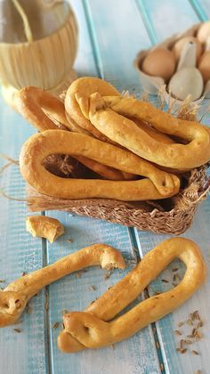 Sweet wine tarallini