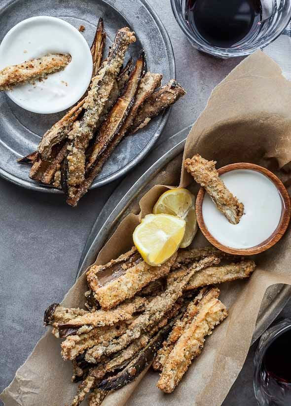 Gilded and fried anchovies