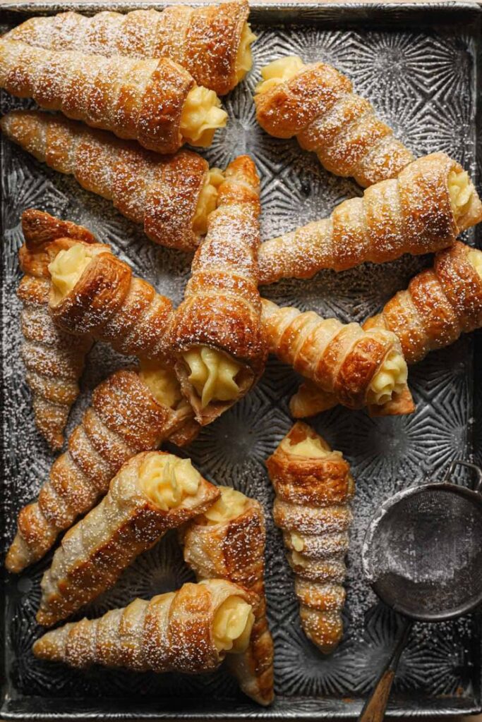 EASY CANNONCINI FILLED WITH ITALIAN CREAM