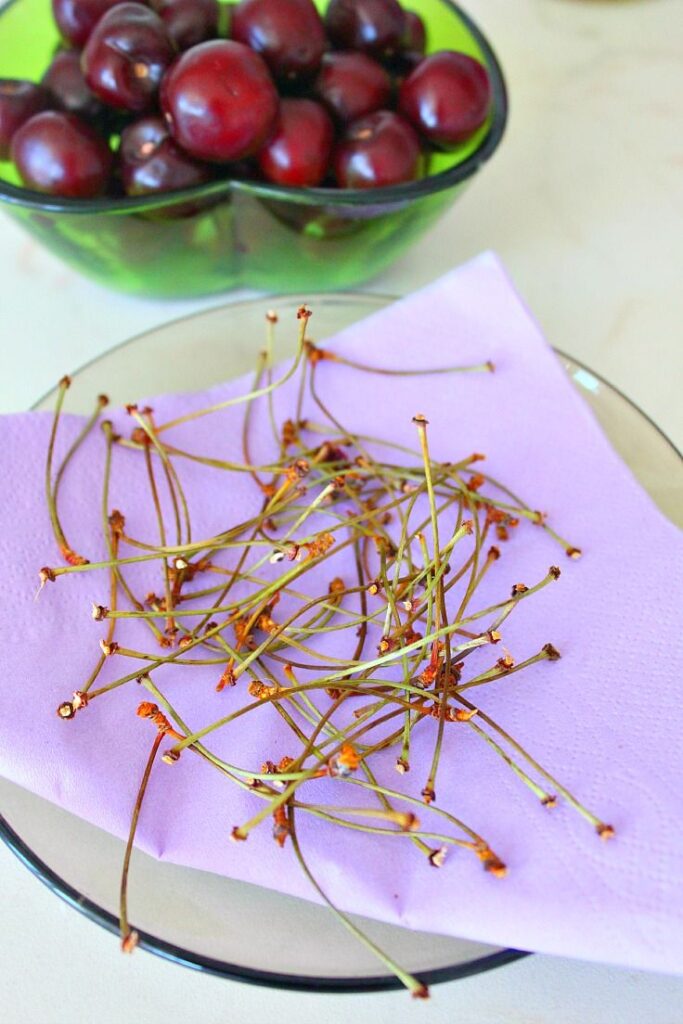 Never throw away cherry stems again! Discover the brilliant uses for them