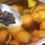 Boiling orange peels and cloves: the old habit of our grandmothers
