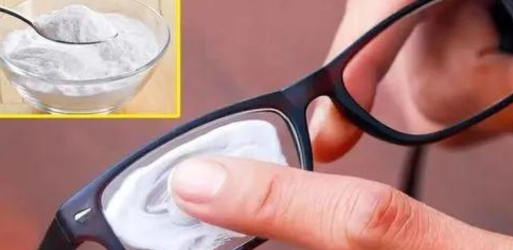 For People Who Wear Glasses: 10 Tricks That Work to Remove Stains and Scratches from Lenses