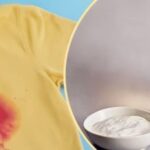 Mix baking soda and vinegar in these quantities: the natural cleaner to remove all stains