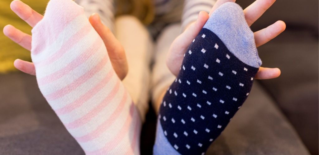 Is sleeping in socks a sign of emotional problems? Experts answer