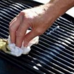 The Ultimate Trick to Perfectly Clean Your Grill and Remove Cheese Residue