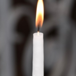 Cracked heels, with the candle tip you get rid of them in just 1 day